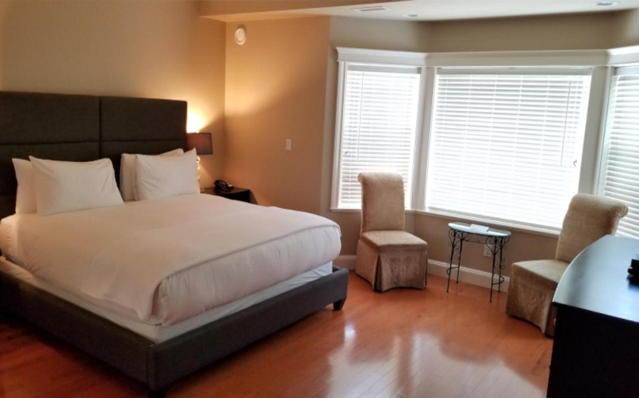 קואליקום ביץ' Crown Mansion Boutique Hotel & Villas מראה חיצוני תמונה